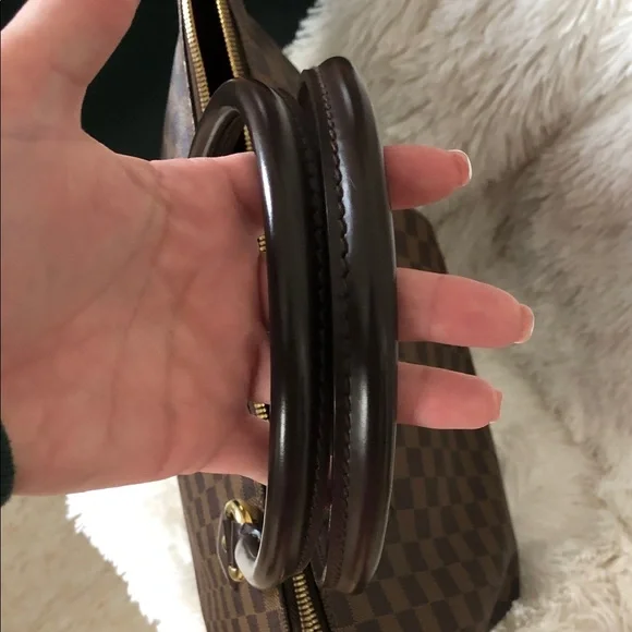 Louis Vuitton Saleya MM - Picture 10 of 15